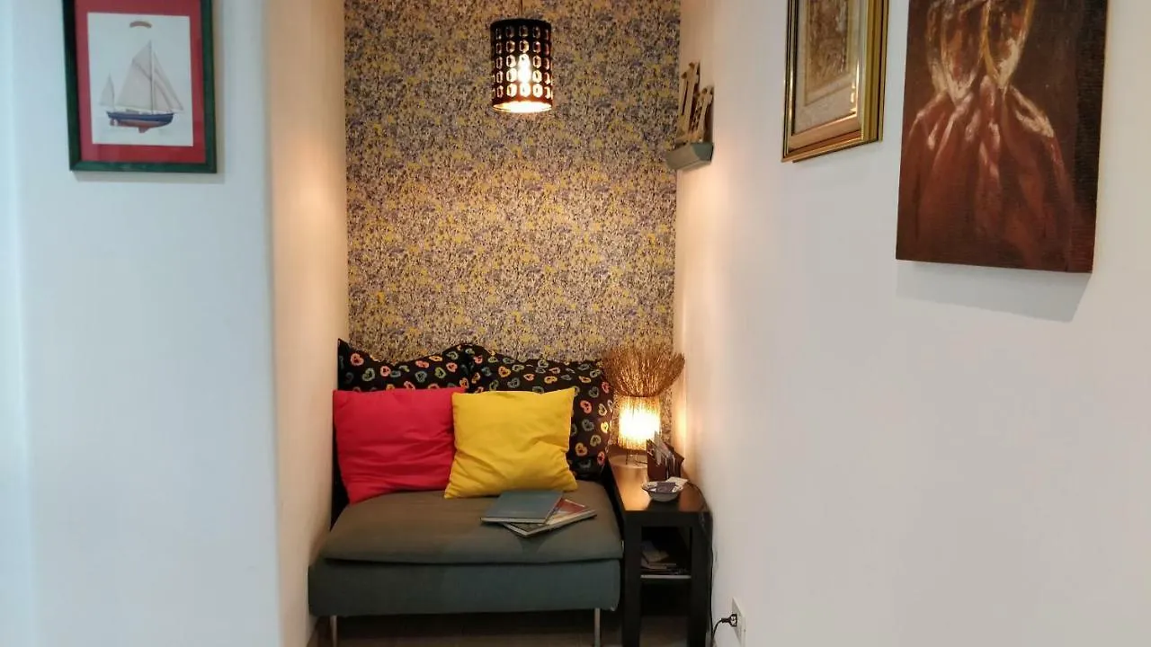 Apartment Suite Time Van Gogh CTA